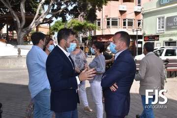 El Cabildo supervisa la finalización de las obras de mejora en la Zona Comercial Abierta de Los Llanos/Francisco Javier Santana.